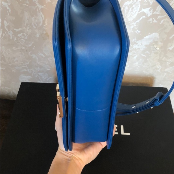 Chanel Medium Le Boy Chevron Iridescent Bag. - Picture 10 of 16